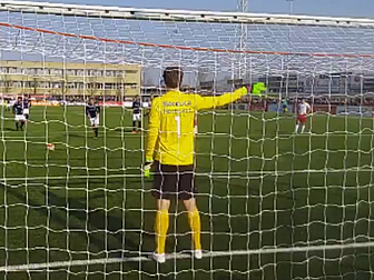 Edwin Van der Sar saves penalt...